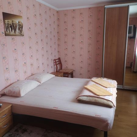 Guest House Cherepaha Kamianets-Podilskyi Εξωτερικό φωτογραφία