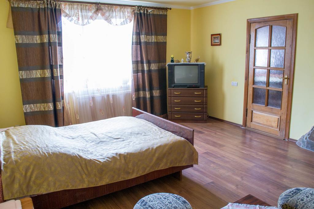 Guest House Cherepaha Kamianets-Podilskyi Εξωτερικό φωτογραφία